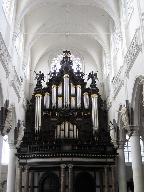 Antwerp Cathedral organ in nave